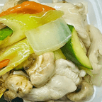 Best Moo Goo Gai Pan (Lunch) 蘑菇鸡片（午餐) in Brookville, IN