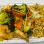 Best Shrimp with Garlic Sauce (Combo Plate) 鱼香虾(组合) in Brookville, IN