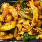Best Hunan Chicken & Shrimp 湖南鸡虾 in Brookville, IN